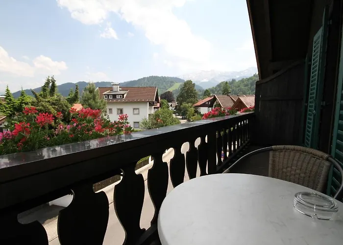 Weidegg - Garni Готель