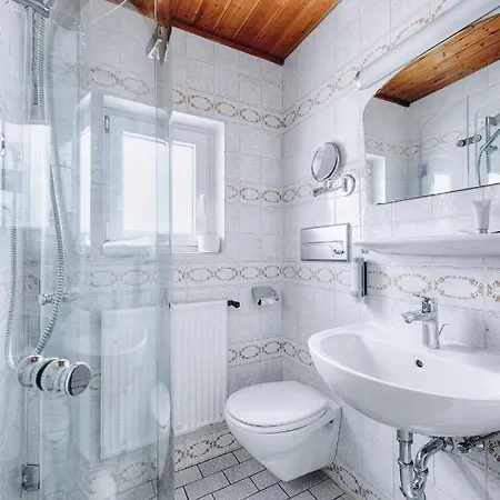 Weidegg - Garni Hotel 2*