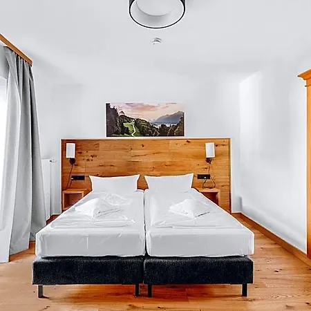 Otel Weidegg - Garni